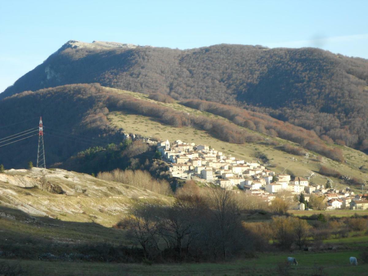 Appartamento Roccione Ovindoli Bagian luar foto